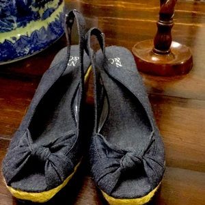 Denim wedges worn. 1 time very good cindition   New York Snd Co size 6